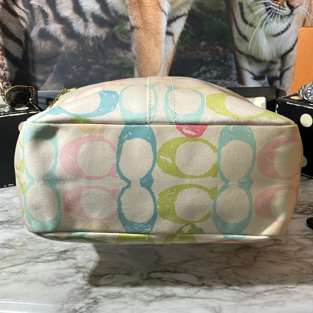 COACH Hampton Vintage Scribbles Handbag/Tote - Picture 8 of 17